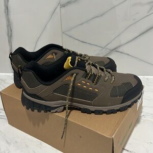 Rugged outback Dakota tan shoes